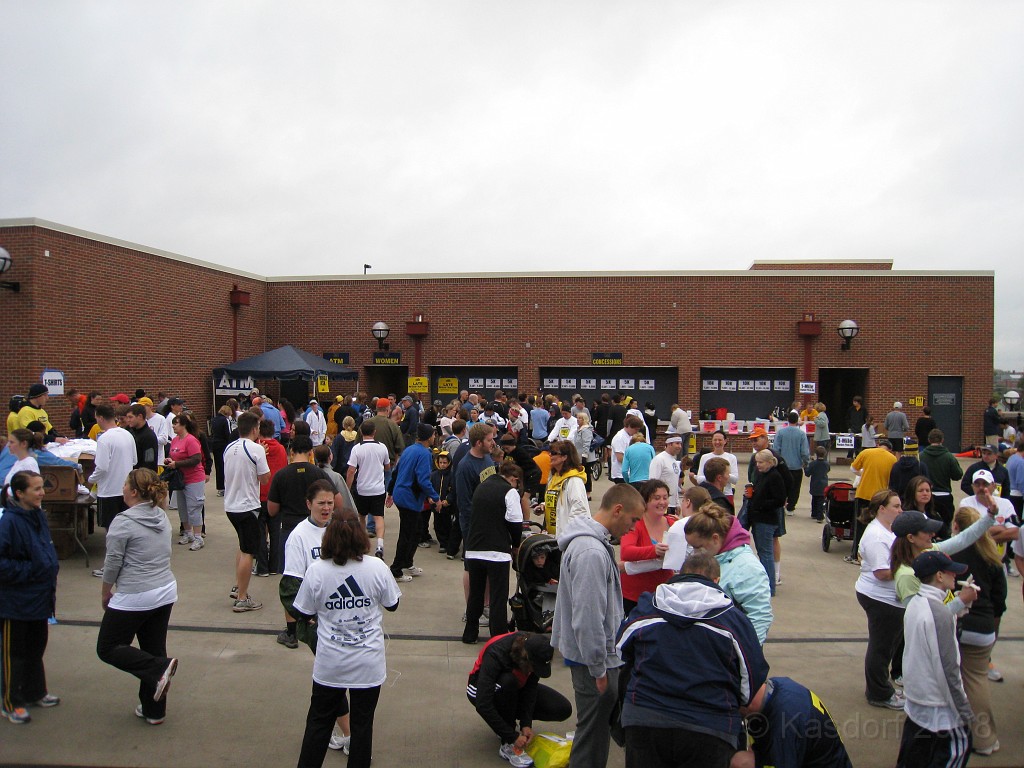 BHGH 2009 0036.jpg - The Big House Big Heat 5 and 10 K race. October 4, 2009 run in Ann Arbor Michigan finishes on the 50 yard line of the University of Michigan stadium.